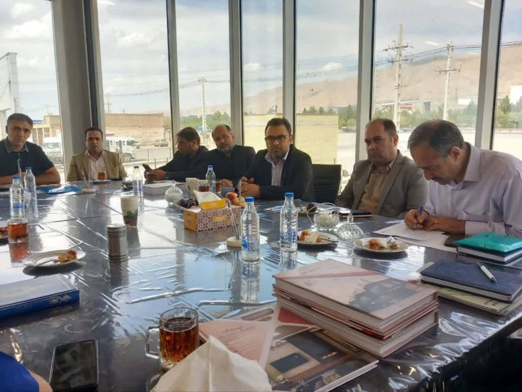 نشست با سرمایه گذاران بخش عمران و ساختمان تبریز